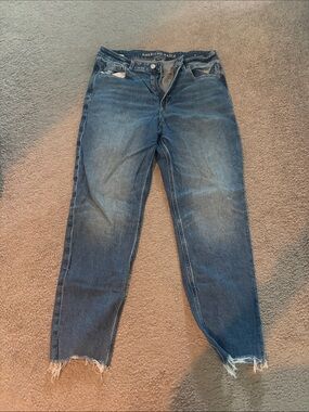 American Eagle Outfitters Women's Blue Boyfriend Jeans with Raw Hem
